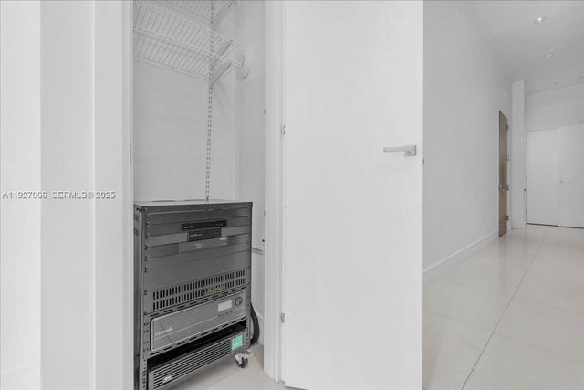 3250 NE 188th St 103, Aventura, FL 33180