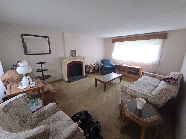 445 E 5th St, Boston, MA 02127