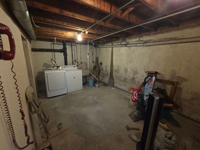 445 E 5th St, Boston, MA 02127