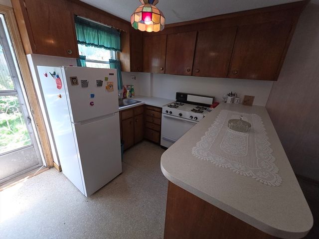 445 E 5th St, Boston, MA 02127