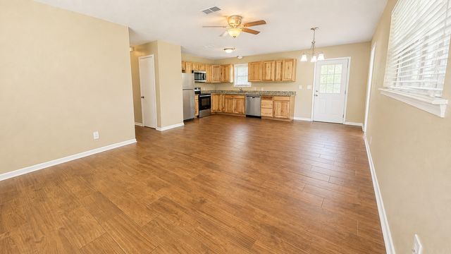 1607 Mcdonald N, Decatur, TX 76234