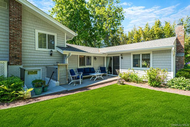 11 Beverly Lane, East Moriches, NY 11940