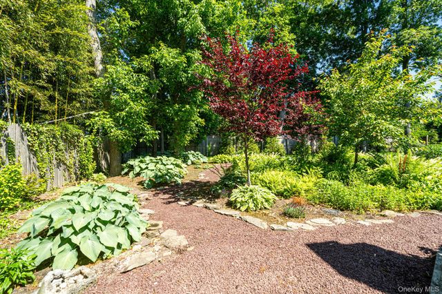 11 Beverly Lane, East Moriches, NY 11940