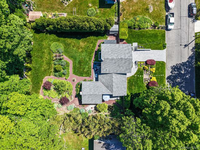 11 Beverly Lane, East Moriches, NY 11940