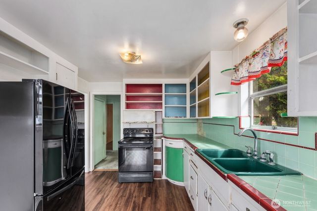 12249 Shorewood Drive SW, Burien, WA 98146