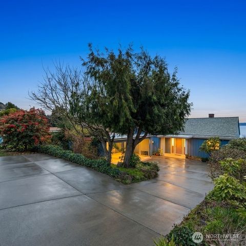 12249 Shorewood Drive SW, Burien, WA 98146