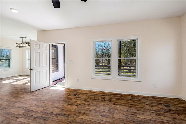 245 ECOLOGY LOOP, Unincorporated, TN 38028