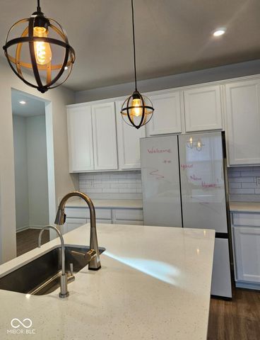 6918 Seattle Slew Drive, Whitestown, IN 46075