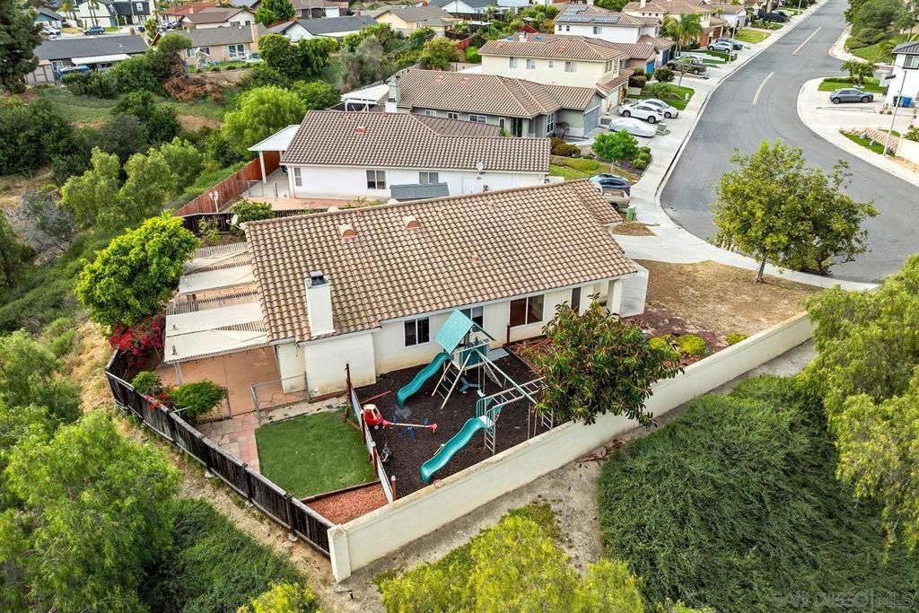 Image 4 of property listing at 1464 Owen Drive, Chula Vista, CA 91911