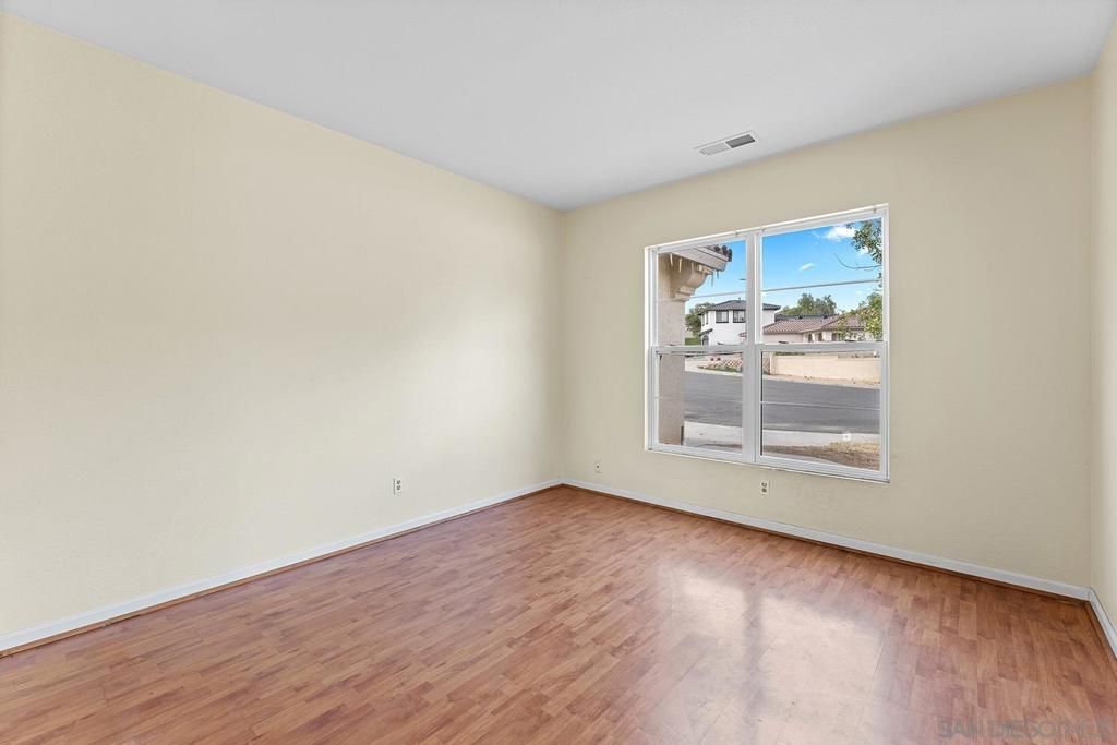 Image 7 of property listing at 1464 Owen Drive, Chula Vista, CA 91911