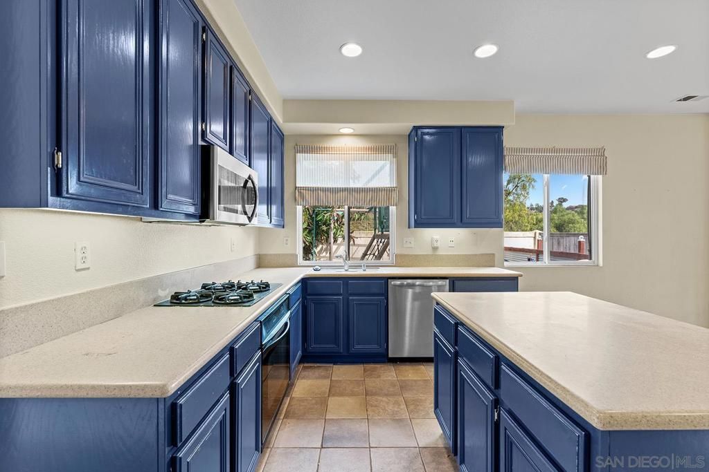 Image 9 of property listing at 1464 Owen Drive, Chula Vista, CA 91911