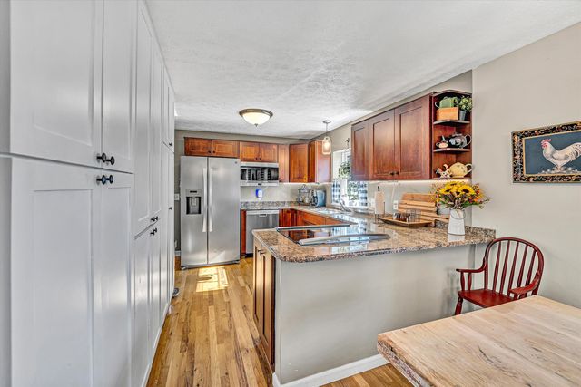 1620 Ayers RD, Moneta, VA 24121