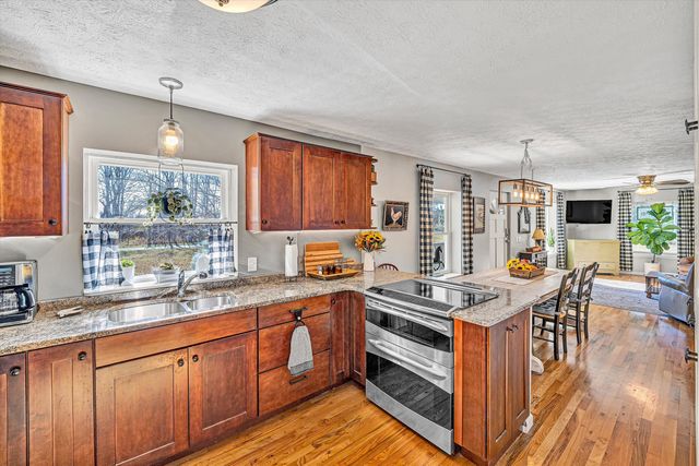 1620 Ayers RD, Moneta, VA 24121