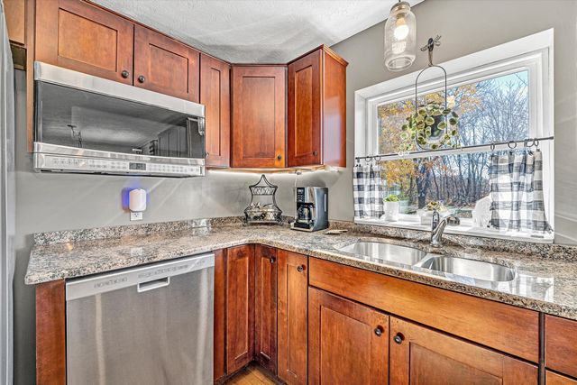 1620 Ayers RD, Moneta, VA 24121