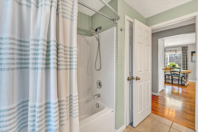 1620 Ayers RD, Moneta, VA 24121