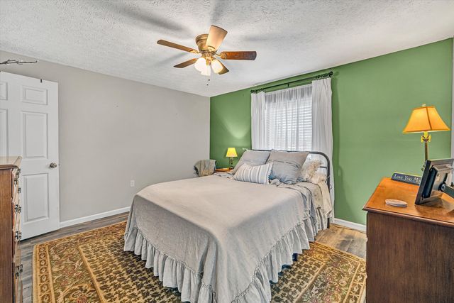 1620 Ayers RD, Moneta, VA 24121