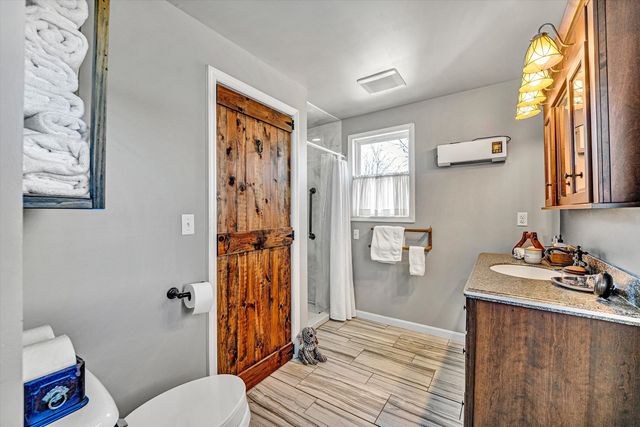 1620 Ayers RD, Moneta, VA 24121