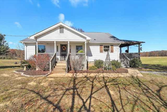 1620 Ayers RD, Moneta, VA 24121