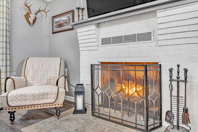 1620 Ayers RD, Moneta, VA 24121