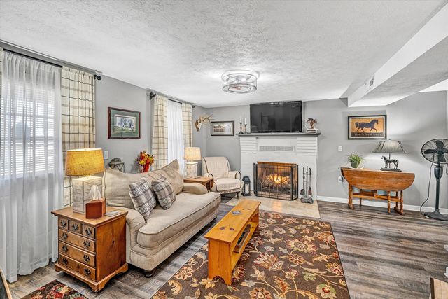 1620 Ayers RD, Moneta, VA 24121