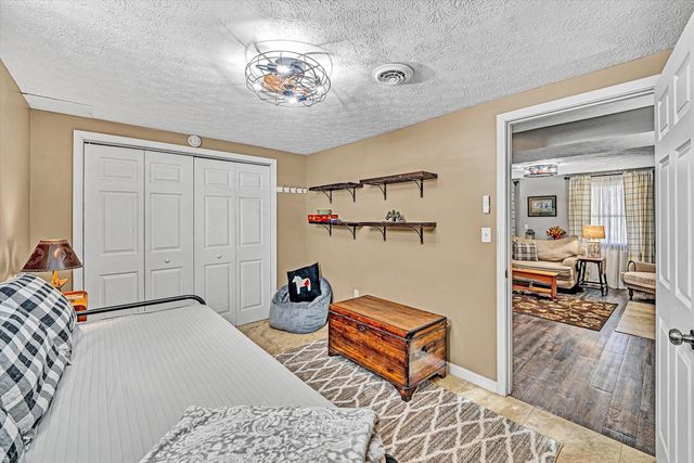 1620 Ayers RD, Moneta, VA 24121