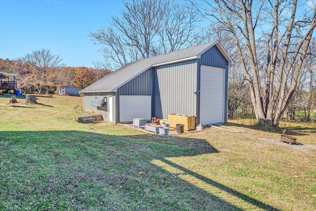 1620 Ayers RD, Moneta, VA 24121
