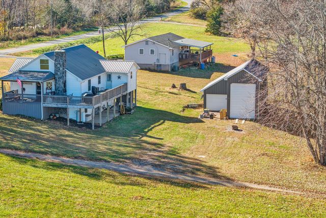 1620 Ayers RD, Moneta, VA 24121
