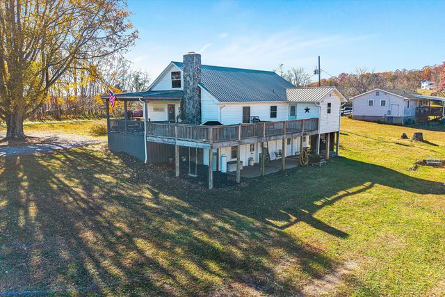 1620 Ayers RD, Moneta, VA 24121