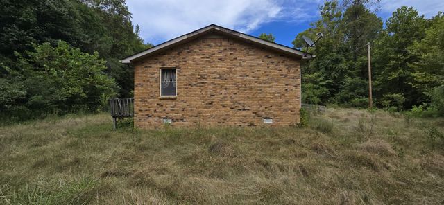 5387 Highway 230, W, Mc Ewen, TN 37101