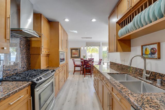 3920 Riviera Dr U, San Diego, CA 92109