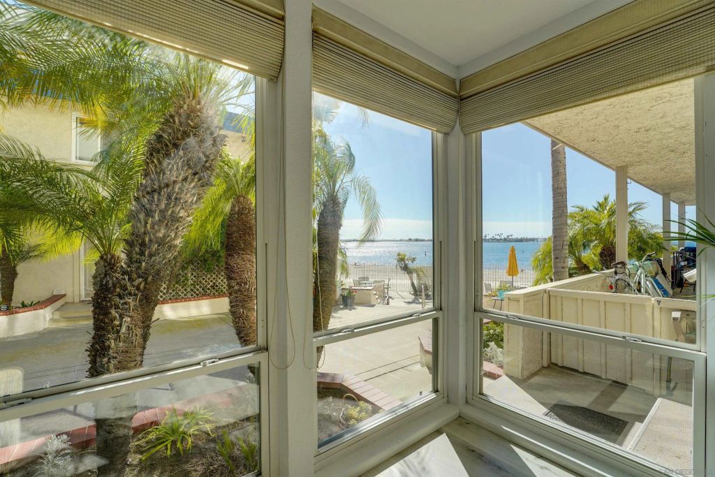 3920 Riviera Dr U, San Diego, CA 92109