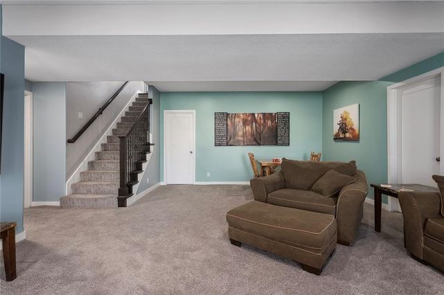 106 E Woodland Avenue, Lone Jack, MO 64070