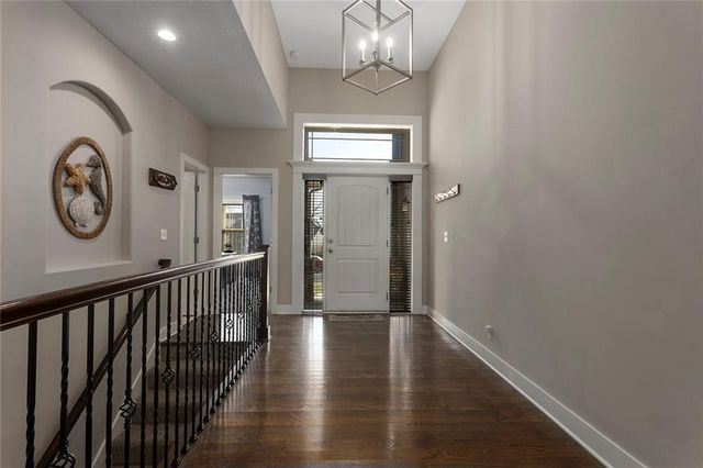 106 E Woodland Avenue, Lone Jack, MO 64070