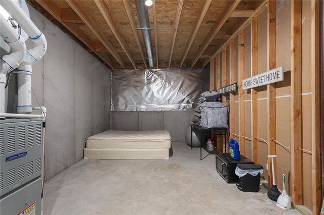 106 E Woodland Avenue, Lone Jack, MO 64070