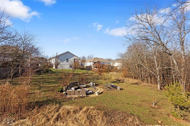 106 E Woodland Avenue, Lone Jack, MO 64070