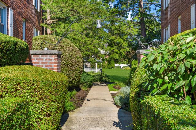 907 Palmer Avenue C2, Mamaroneck, NY 10543