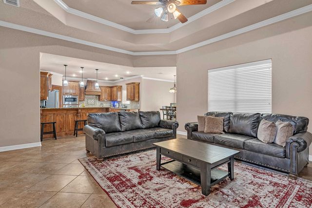 265 Towering Oaks Lane, Longview, TX 75602