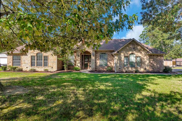 265 Towering Oaks Lane, Longview, TX 75602