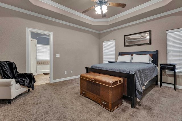 265 Towering Oaks Lane, Longview, TX 75602