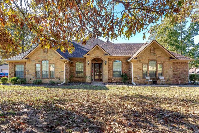 265 Towering Oaks Lane, Longview, TX 75602
