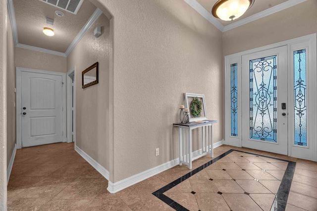 265 Towering Oaks Lane, Longview, TX 75602