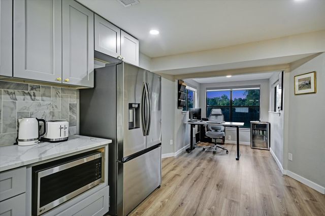 1006 Hollybluff ST, Austin, TX 78753