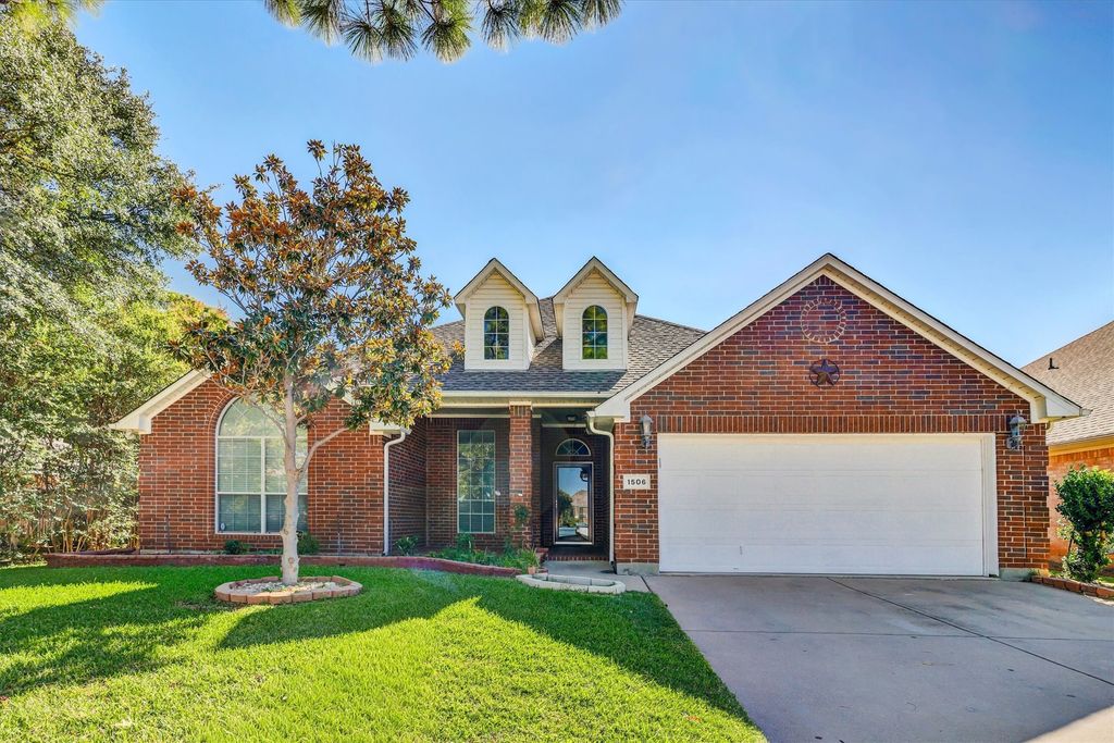 1506 Park Grove Drive, Irving, TX 75060 — exterior