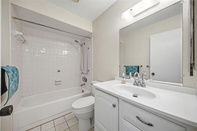 9023 MISSION OAKS BOULEVARD F, Seminole, FL 33776
