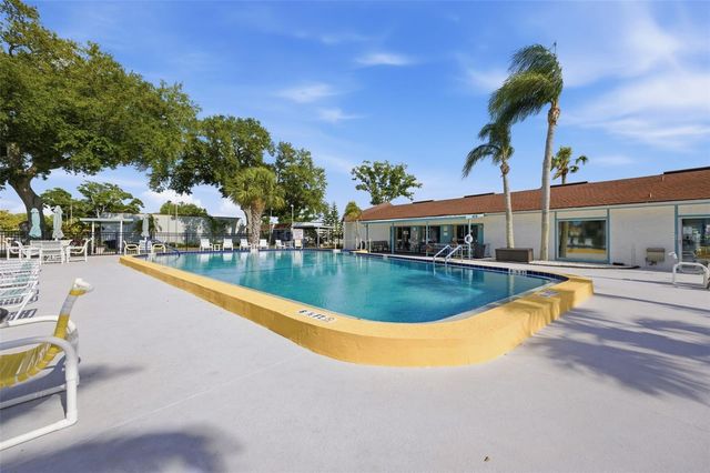 9023 MISSION OAKS BOULEVARD F, Seminole, FL 33776