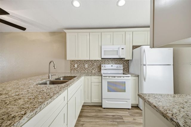 9023 MISSION OAKS BOULEVARD F, Seminole, FL 33776