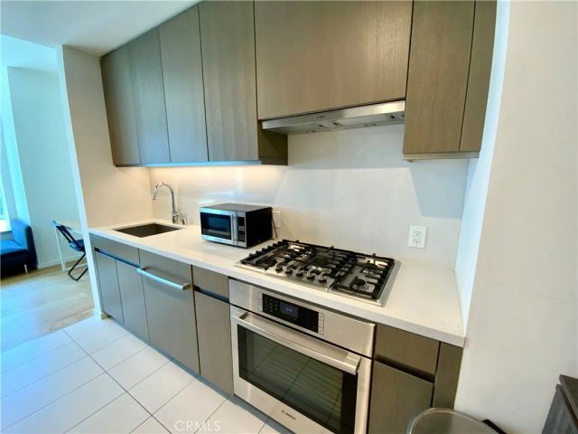 889 Francisco Street 1105, Los Angeles, CA 90017