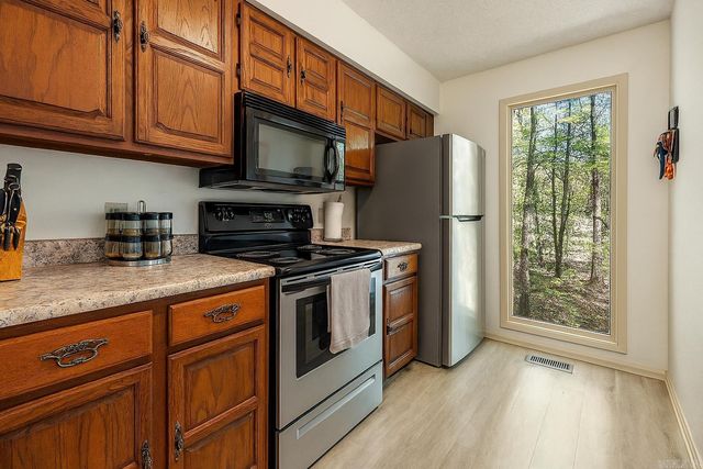 53 Halcon Place, Hot Springs Village, AR 71909