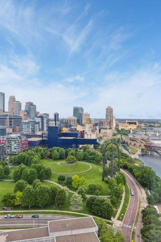 1111 W River Parkway 21B, Minneapolis, MN 55415