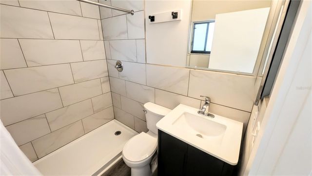 6973 MADONNA PLACE, Sarasota, FL 34243